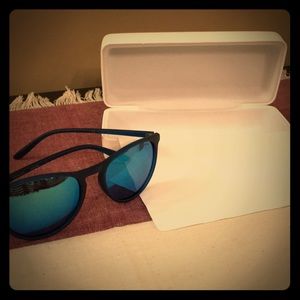 Polaroid PLD 6003 Sunglasses With Case Polarized